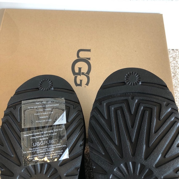 UGG Ankle Boots - Picture 4 of 8